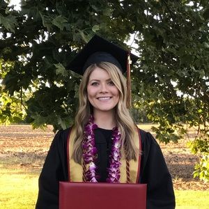 Meet your Posher, Alexis